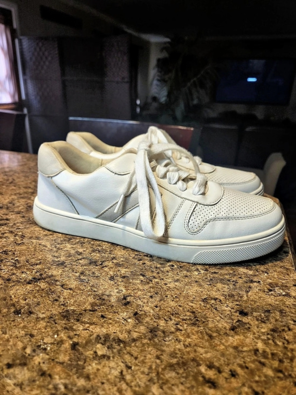 MIA Krew Sneaker White Casual Sneakers